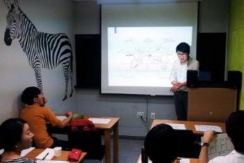 최시준 강의 현장 — 대학 특강